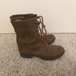 Target combat boots